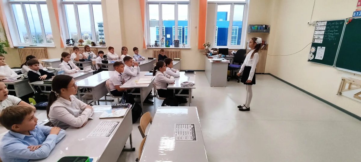 24 ноября в гимназии "Юнона" в преддверии Международного дня инвалидов была организована литературная гостиная "Читаем вместе".